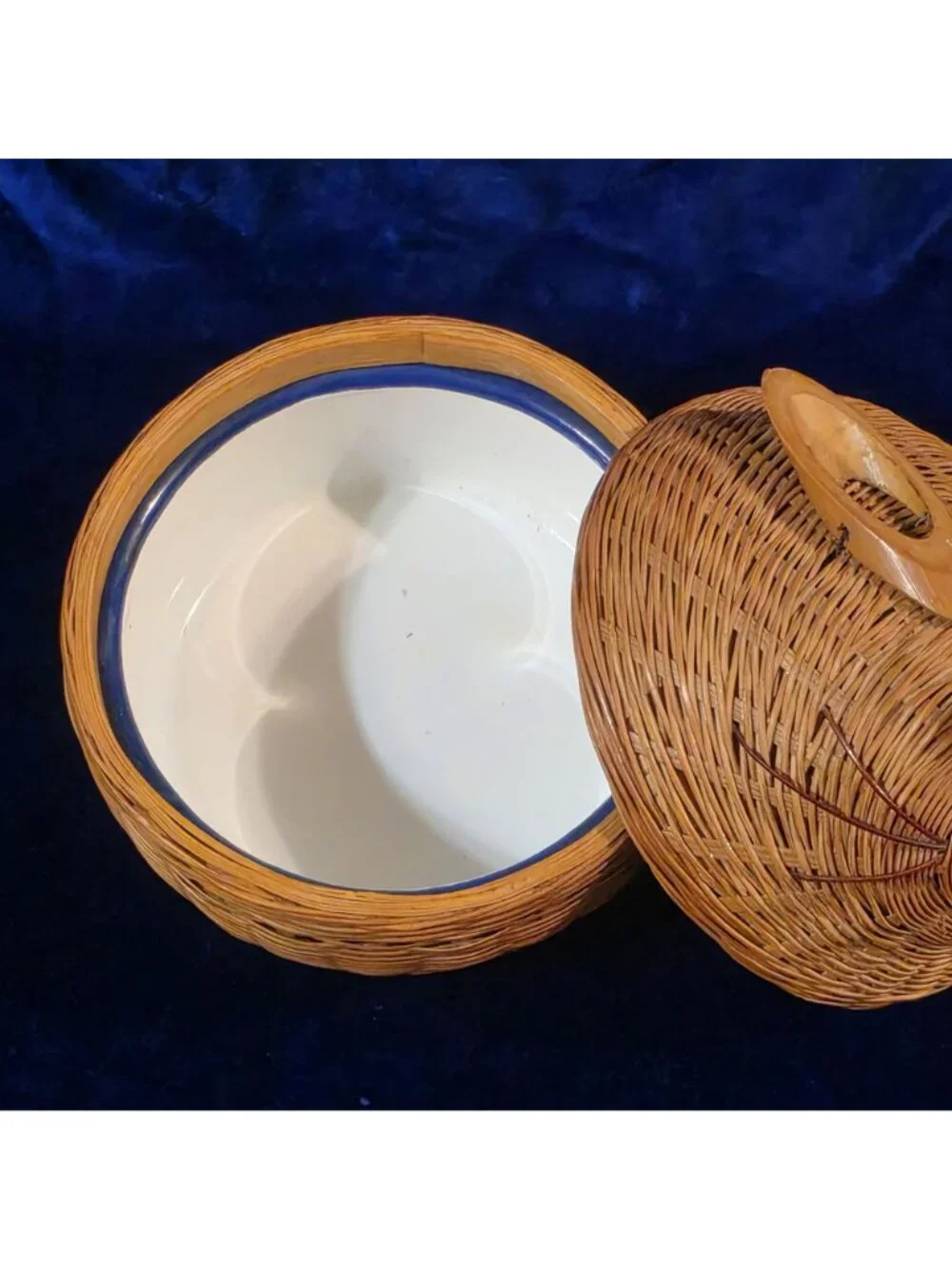 Vintage Woven Wicker Lidded Bunny Basket with Ceramic Liner 4.5